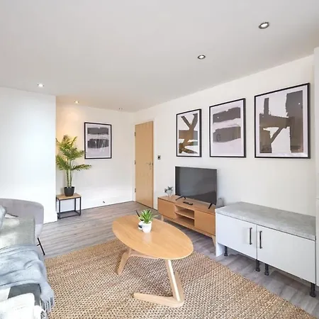 A Stylish Apartment With Parking In Preston Preston  Exterior photo